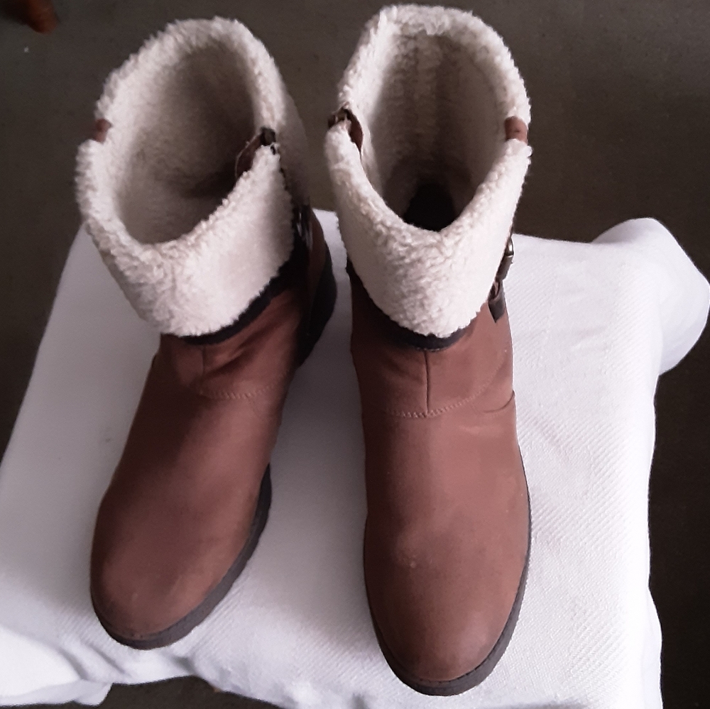 White Mountain women's boots
